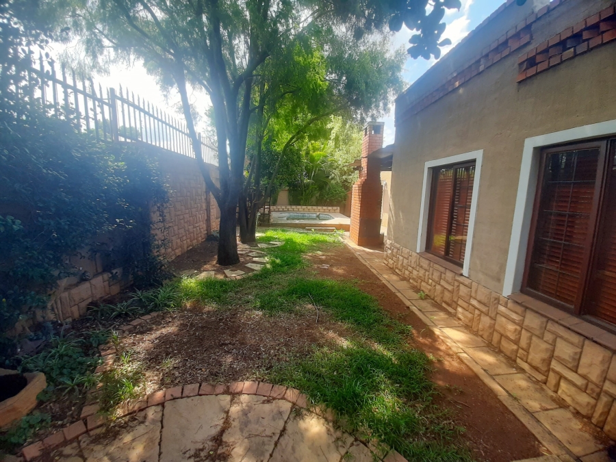 3 Bedroom Property for Sale in Waterval East North West